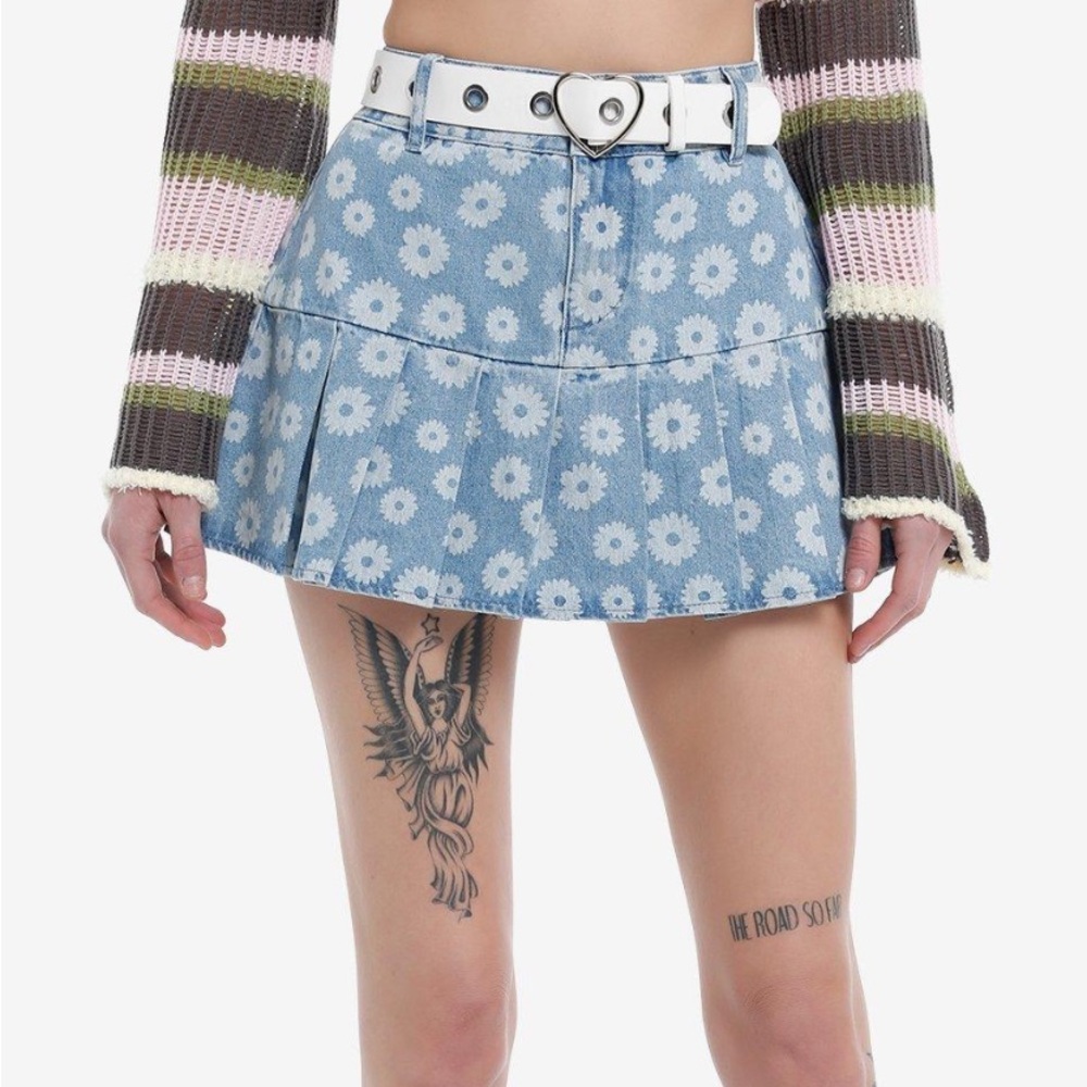 Daisy Heart Belt Denim Mini Skirt